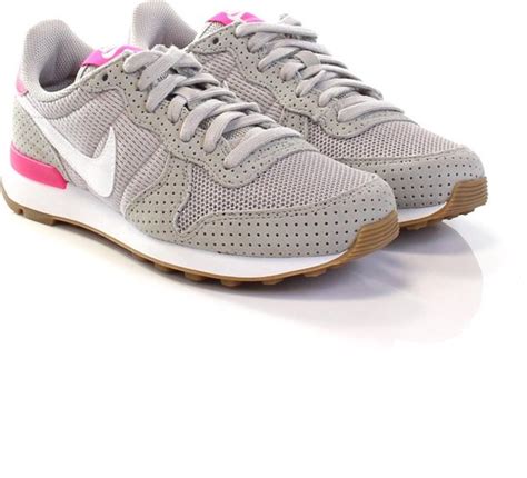 nike internationalist grijs roze|Roze Nike Internationalist .